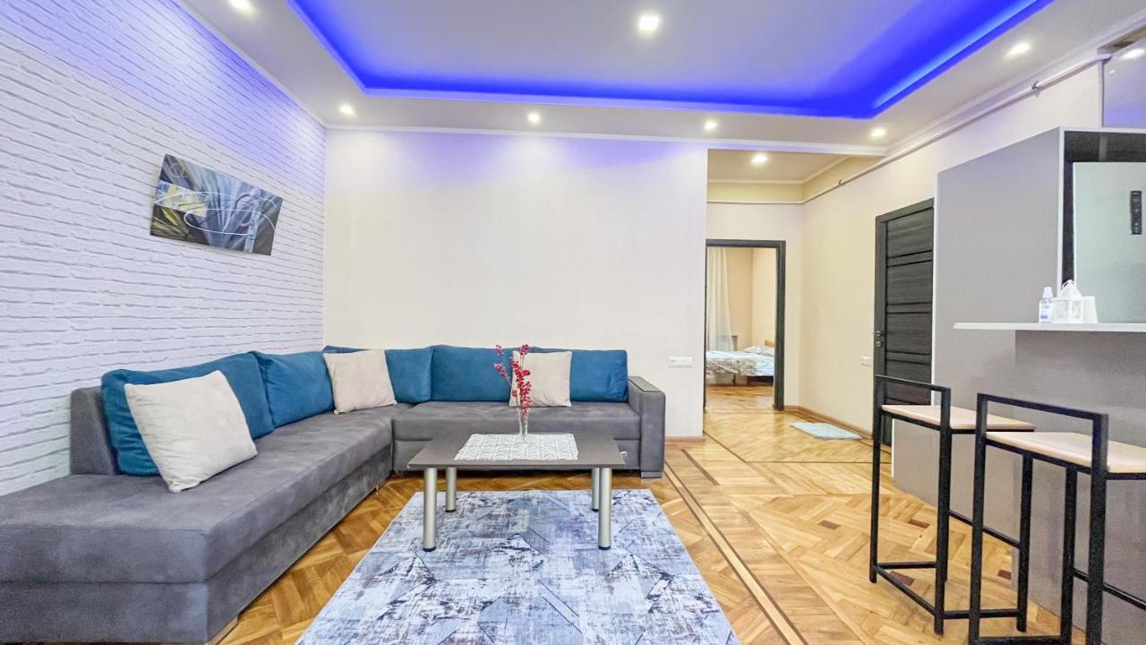 Комфортная И Спокойная Квартира Erivan Exterior foto