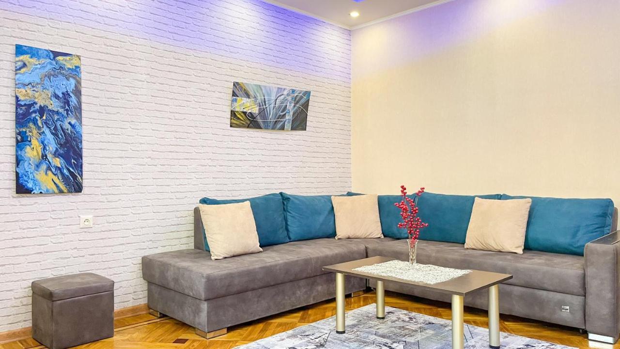 Комфортная И Спокойная Квартира Erivan Exterior foto