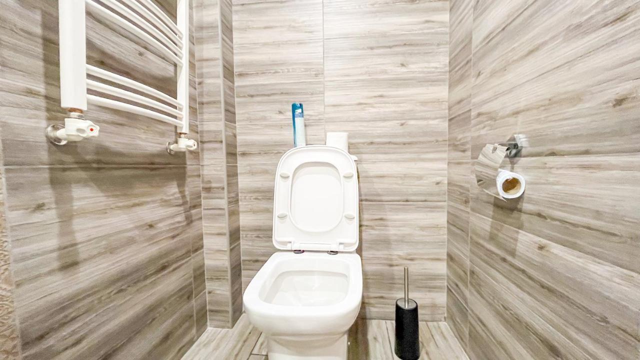 Комфортная И Спокойная Квартира Erivan Exterior foto